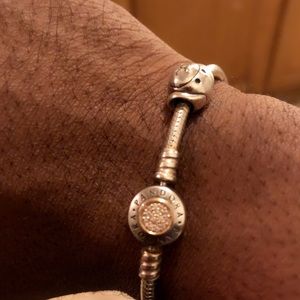 Meet your Posher, Efrain